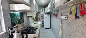 Image 2 - 878748