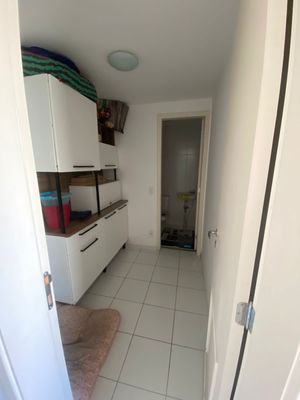 Image 12 - 878806