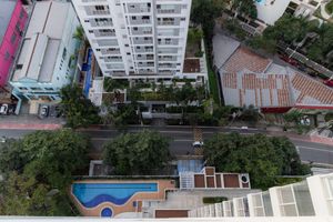 Image 4 - 878806