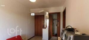 Image 10 - 878820