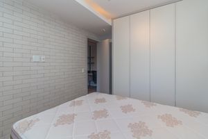 Image 11 - 878821