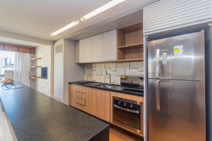 Image 14 - 878821