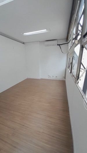 Image 4 - 878839