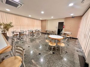 Image 18 - 878840