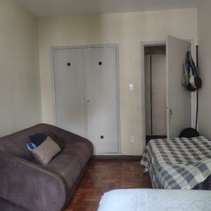 Image 8 - 878841