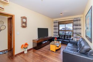 Image 9 - 878848