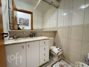Image 8 - 878871