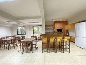 Image 21 - 878871