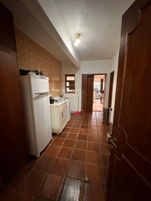Image 19 - 878878