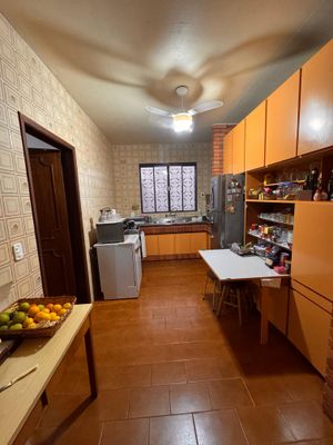 Image 18 - 878878