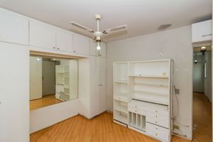 Image 6 - 878880