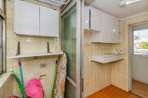 Image 9 - 878880