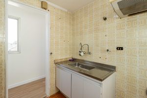 Image 12 - 878880