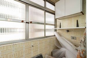 Image 16 - 878880
