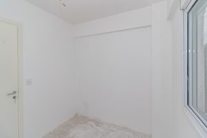 Image 7 - 878898