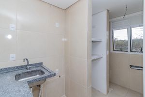 Image 18 - 878898