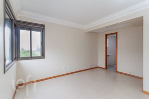Image 9 - 878911