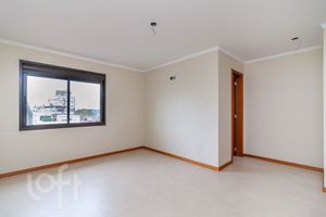 Image 21 - 878911