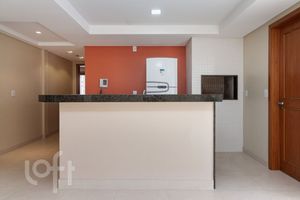 Image 31 - 878911