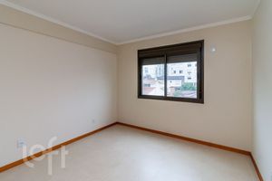 Image 6 - 878911