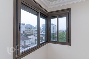 Image 10 - 878911