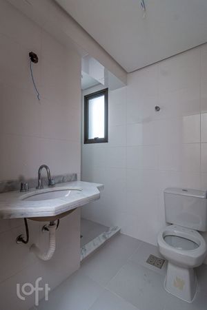 Image 8 - 878911