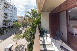 Image 9 - 878913