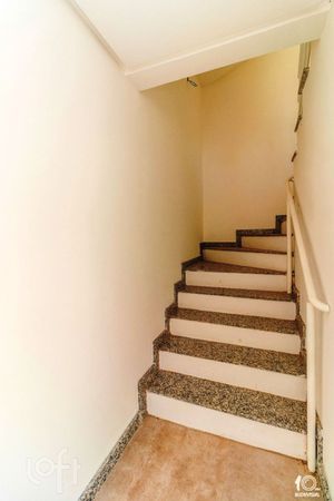 Image 4 - 878915