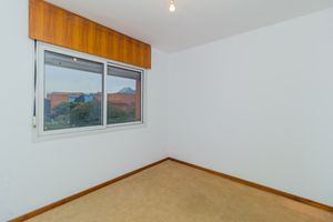 Image 9 - 878926