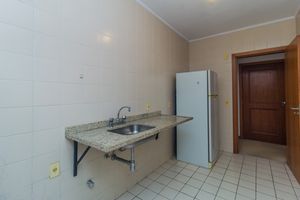 Image 20 - 878926
