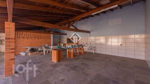 Image 21 - 878951