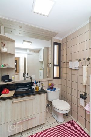 Image 19 - 878955