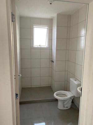 Image 8 - 878956