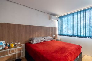 Image 9 - 878957