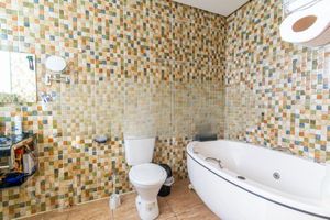Image 13 - 878957