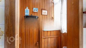 Image 17 - 878958