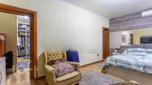 Image 19 - 878958