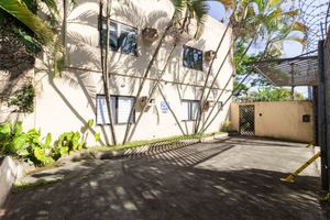 Image 60 - 878980