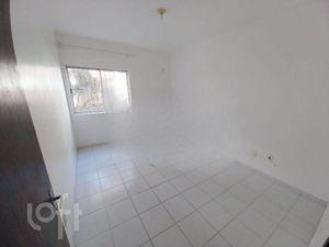 Image 10 - 878981