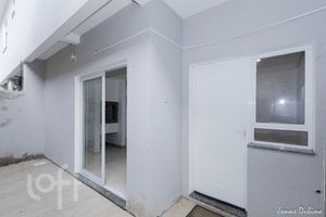 Image 11 - 878982