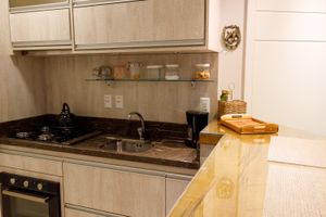Image 8 - 878984