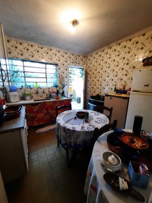 Image 10 - 878987