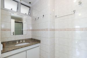 Image 9 - 878988