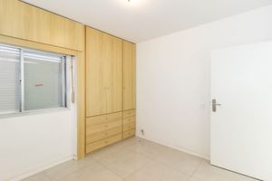 Image 15 - 878988