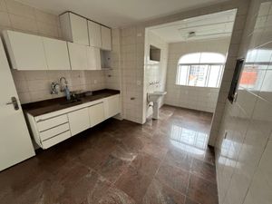 Image 8 - 878988
