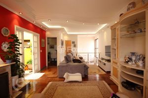 Image 13 - 878989