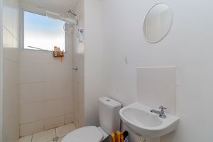 Image 11 - 878997
