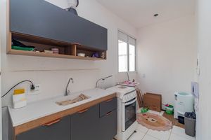 Image 15 - 878997