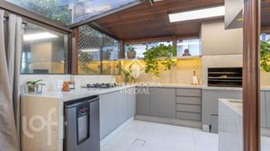 Image 23 - 878999