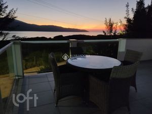 Image 1 - 879006